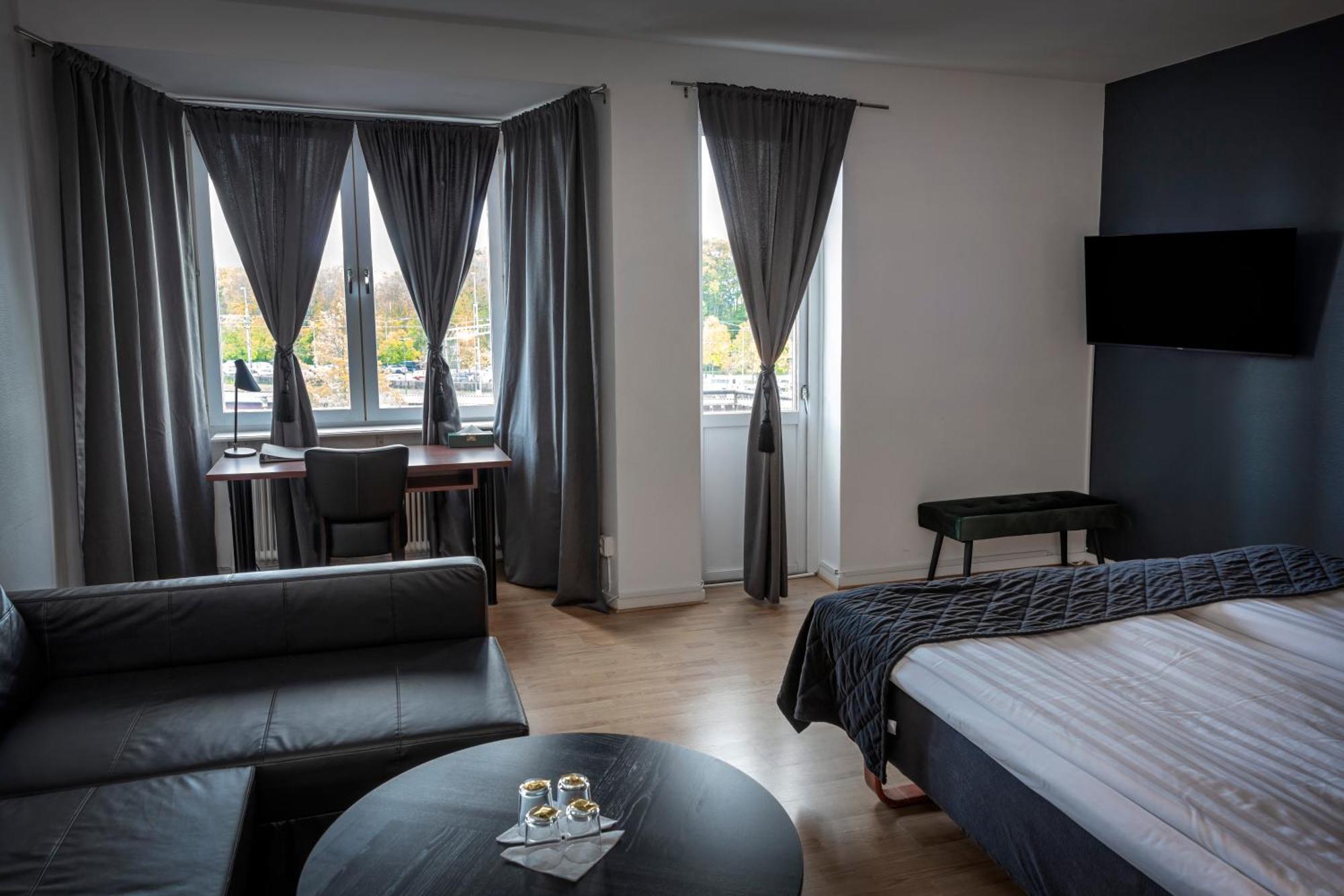 Hotell Skoevde Экстерьер фото