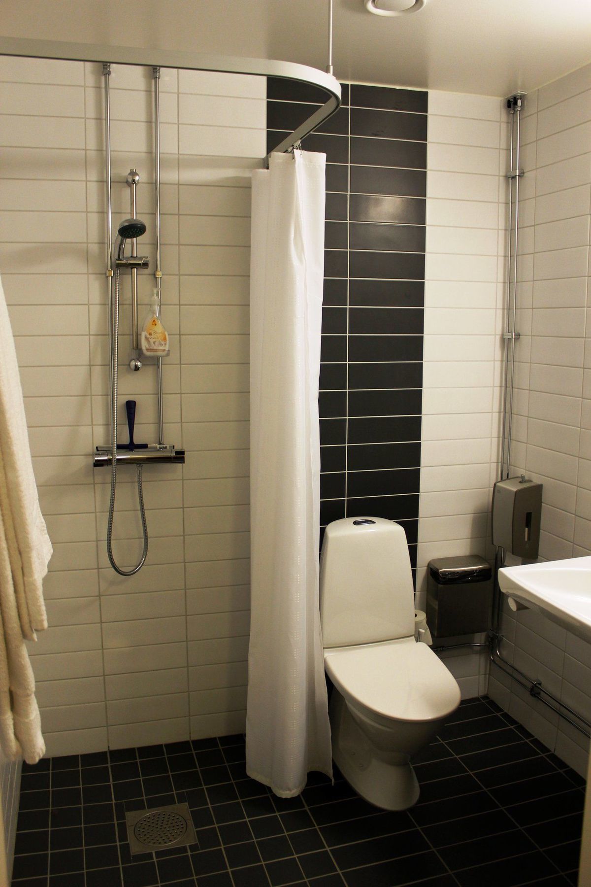 Hotell Skoevde Экстерьер фото