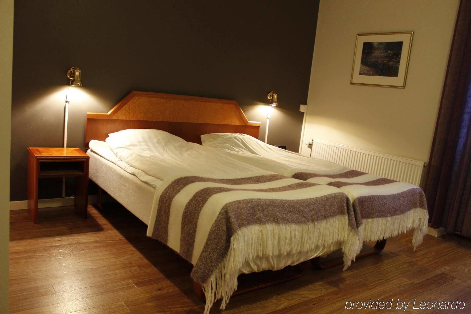 Hotell Skoevde Экстерьер фото